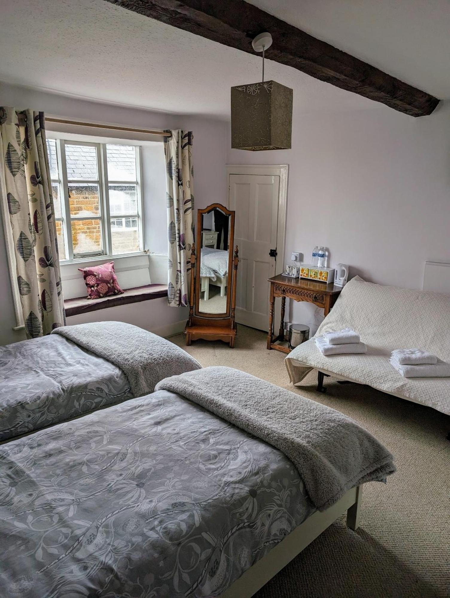 Bed and Breakfast Bartholomew Arms Maidford Экстерьер фото