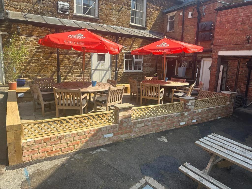 Bed and Breakfast Bartholomew Arms Maidford Экстерьер фото